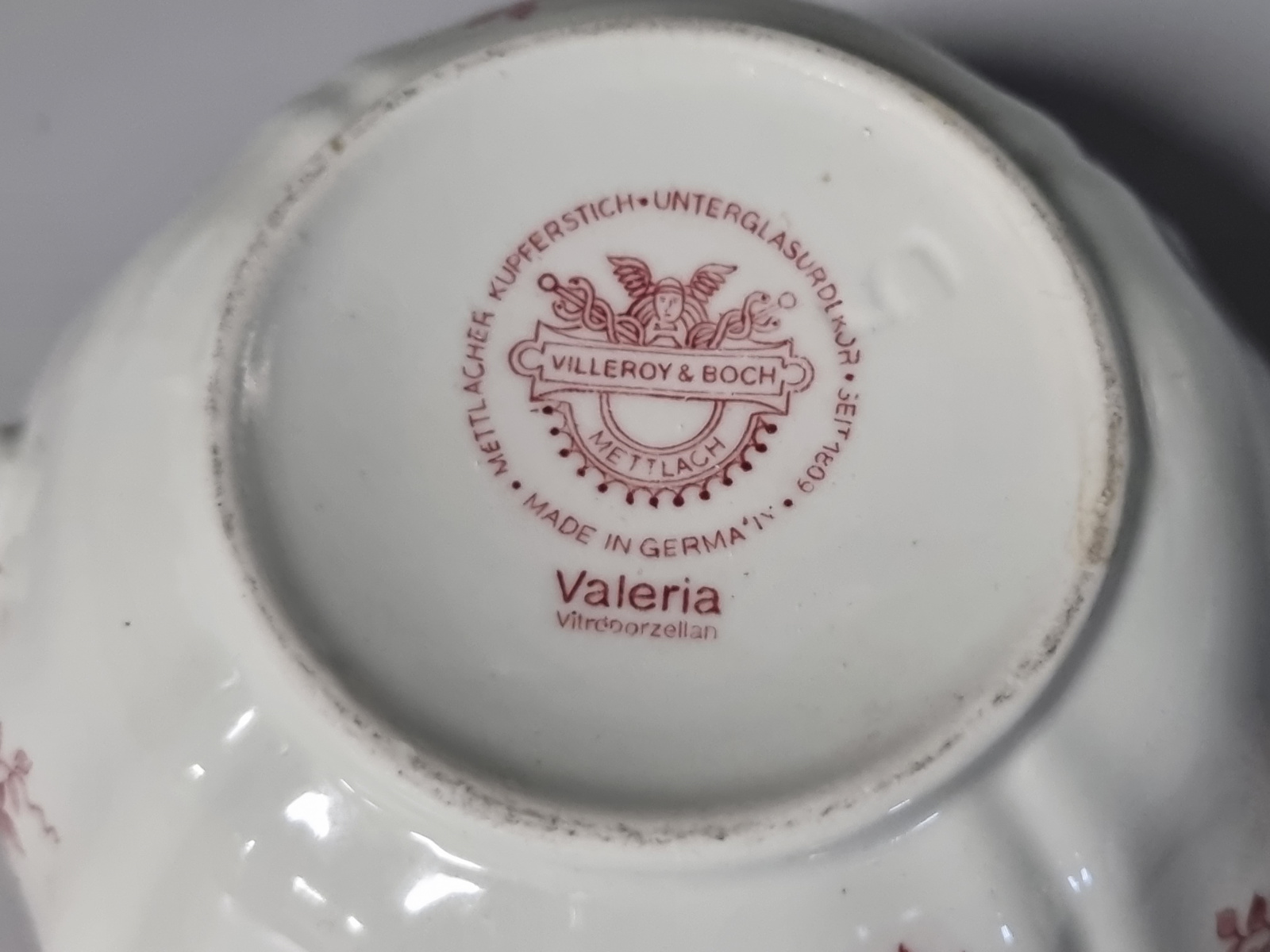 Villeroy en Boch Valeria rood Roomstelletje rood stempel (gewoon model)