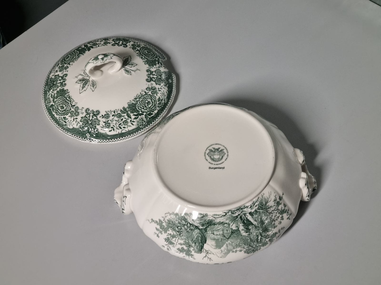 Villeroy en Boch Burgenland groen dekschaal terrine met uitsparing lepel
