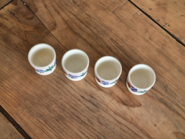 Oud Boerenbont Regout set 4x Eierdopje laag model (met rood randje buitenkant)
