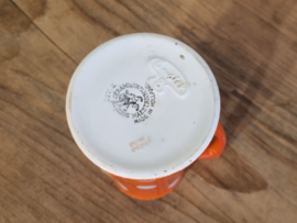 Societe Ceramique Christiania oranje met stippen Amstel Kannetje nr. 8